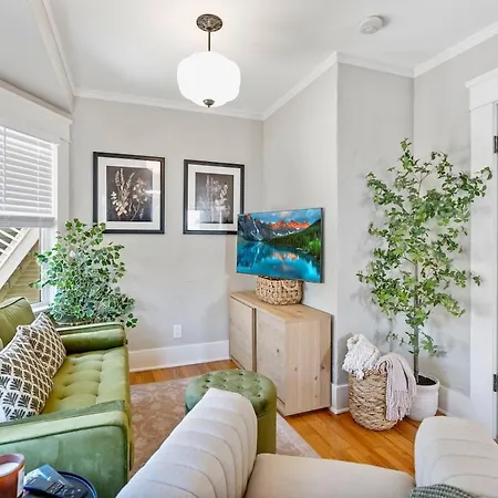 The Downtown Carriage Flat Appartement